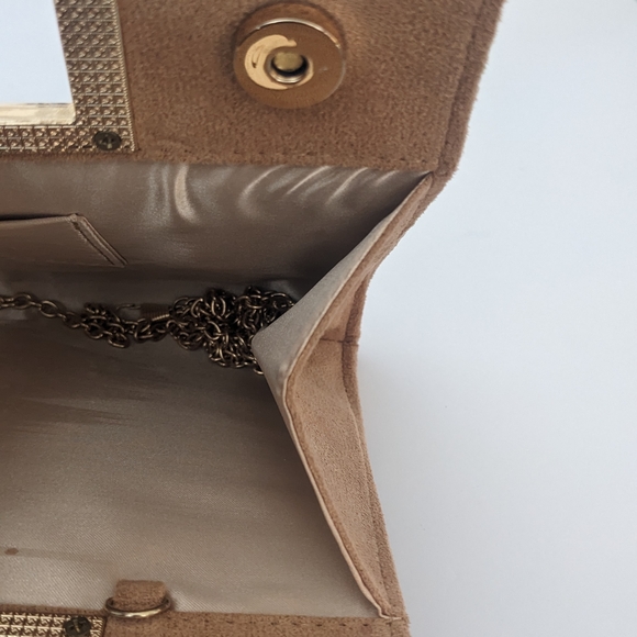 Lisi Leech Chic Tan Clutch with Gold Detailing - Picture 6 of 9